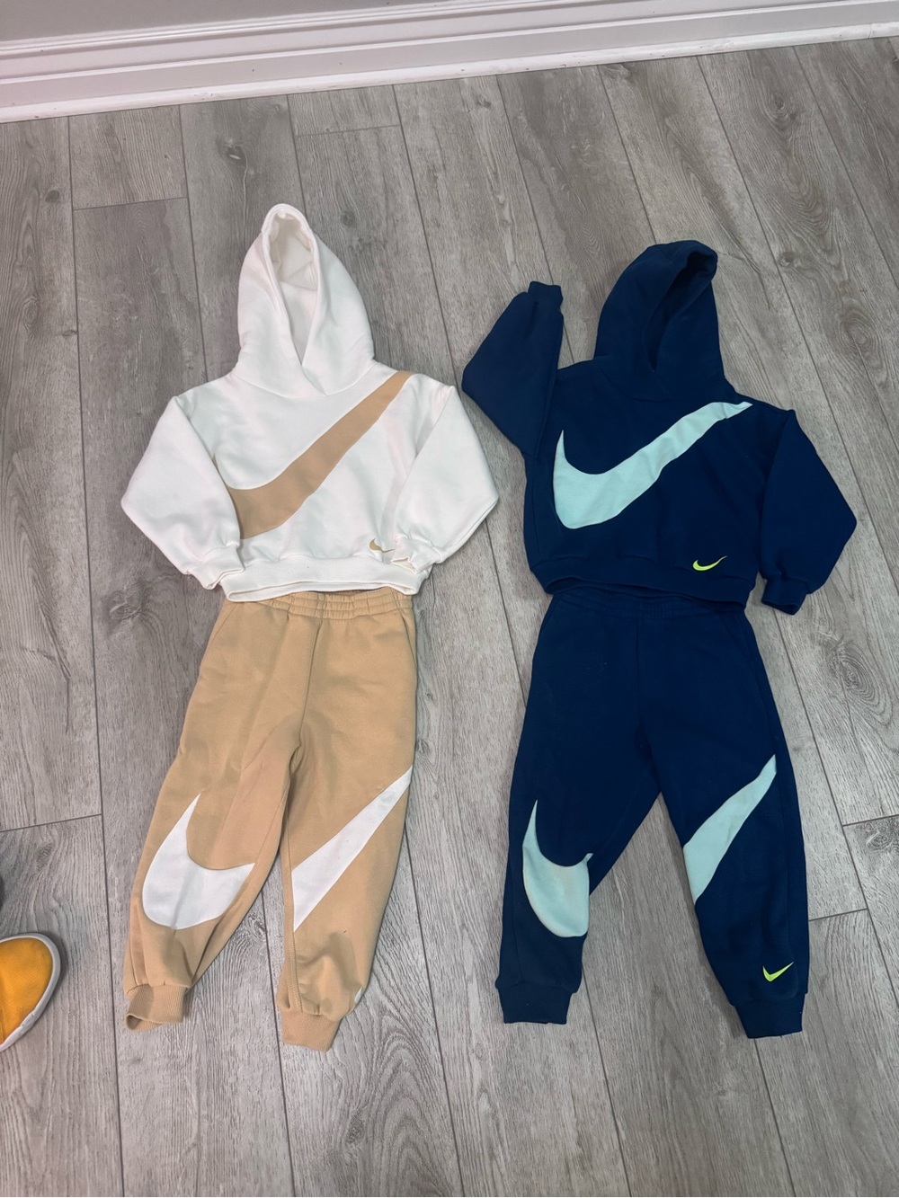 (2) Nike Sweatsuits